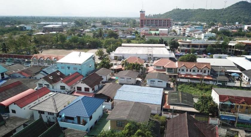 Thanyachatra Boutique. Phetchaburi Exteriér fotografie